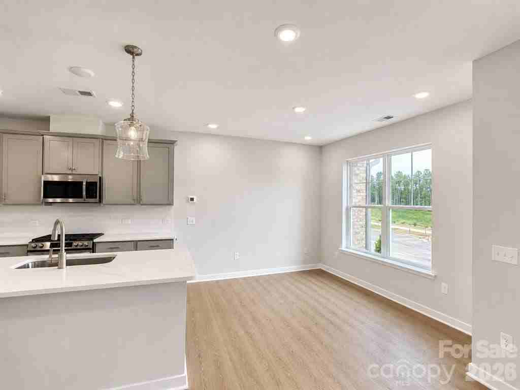 579 Cape Cod Way - Photo 3 of 9