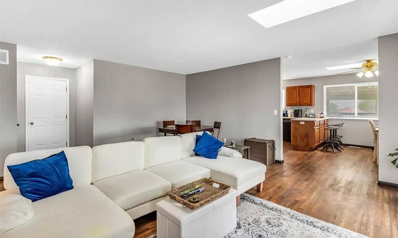 217 W Linden Ave - Photo 6 of 19