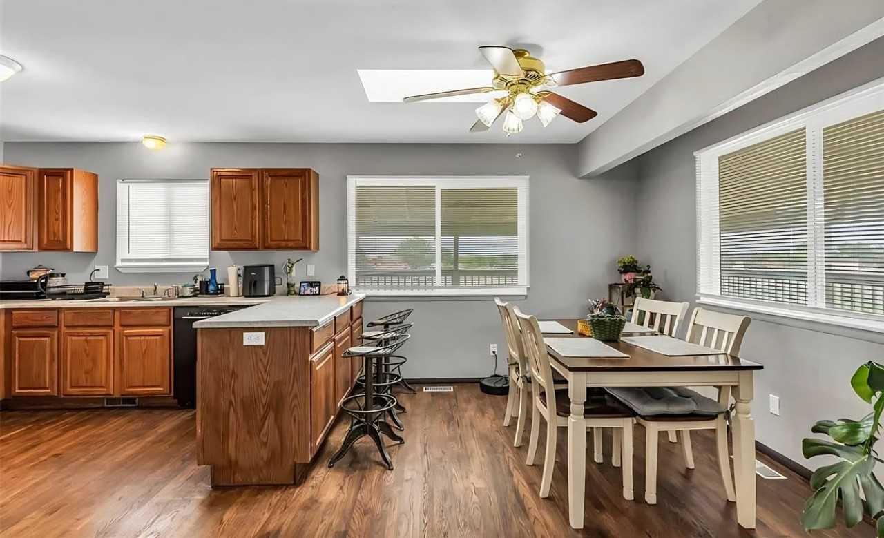 217 W Linden Ave - Photo 7 of 19