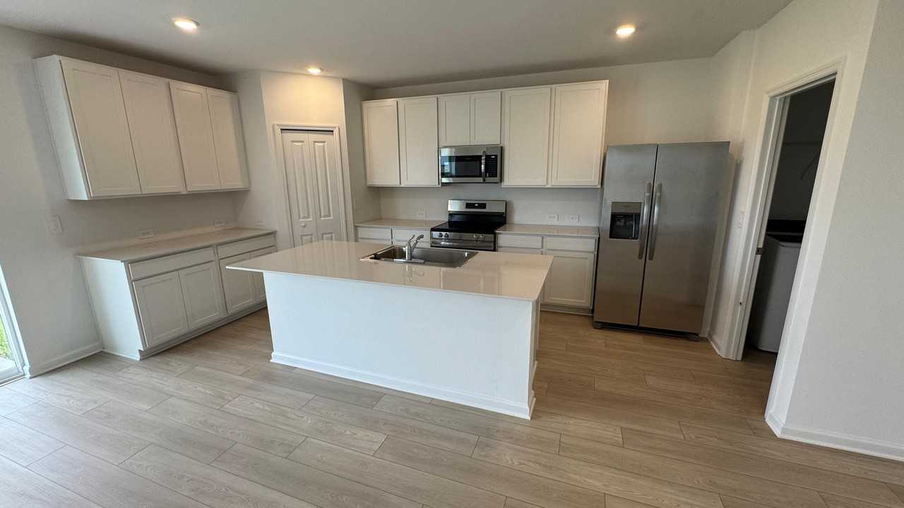 6204 Botticella Blvd - Photo 2 of 14