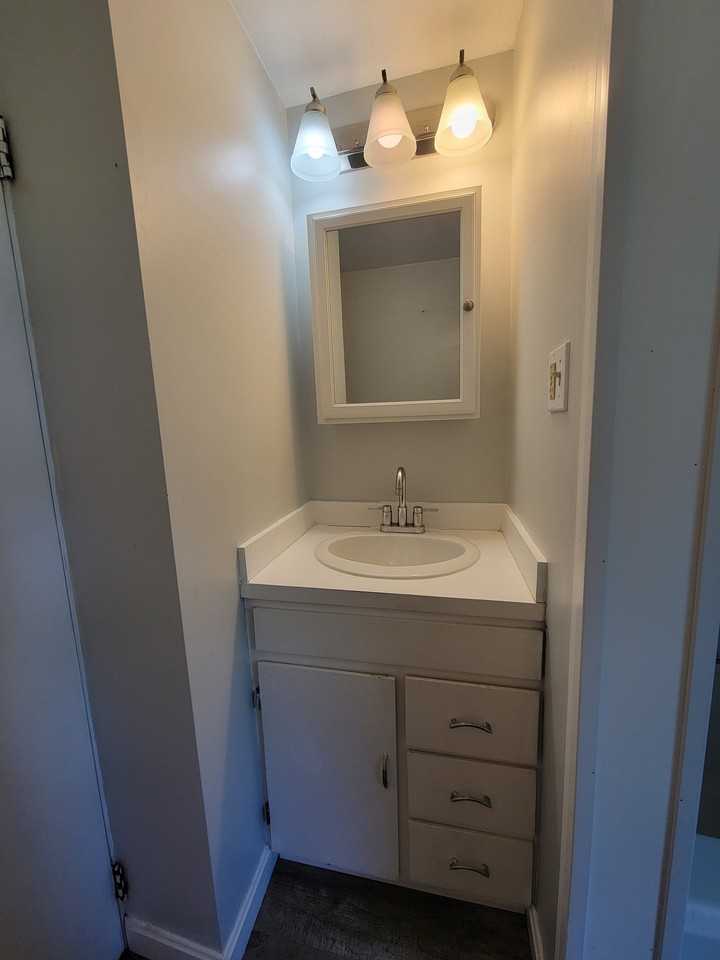 10 Ostend St #1 - Photo 5 of 10