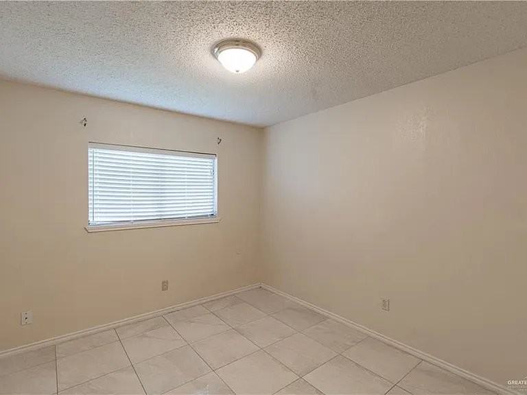 7508 N 22nd St - Photo 4 of 13