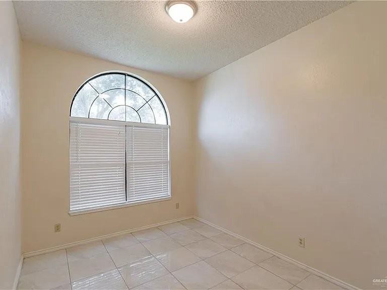 7508 N 22nd St - Photo 5 of 13