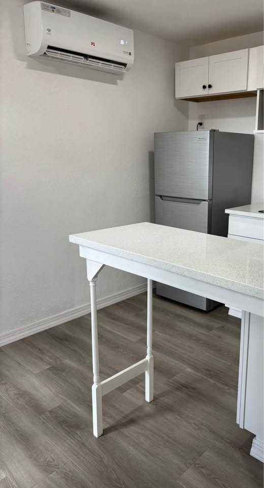 4802 E Sligh Ave - Photo 3 of 8