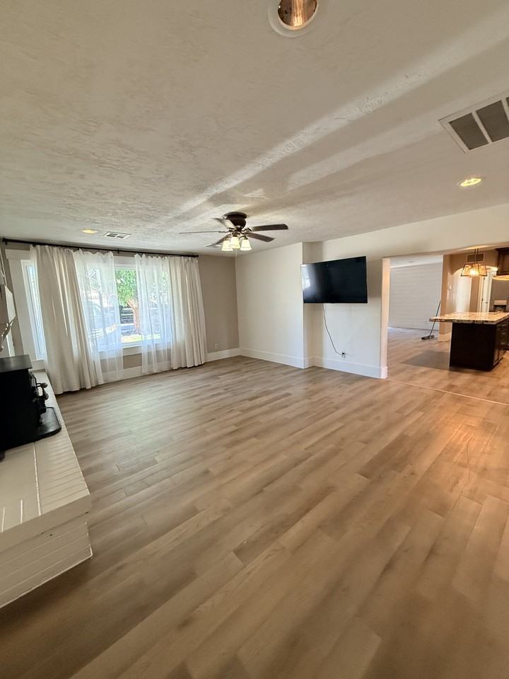 237 N Main St #1 - Photo 7 of 11