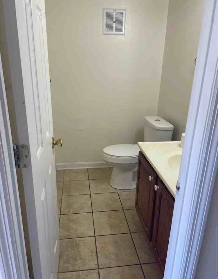 107 Hickory Ln Unit D #D - Photo 3 of 13