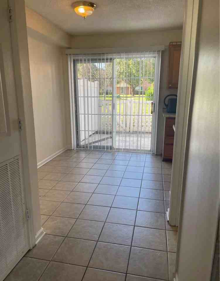 107 Hickory Ln Unit D #D - Photo 4 of 13