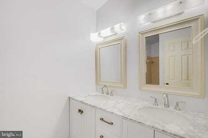 6124 Valley View Dr - Photo 3 of 20