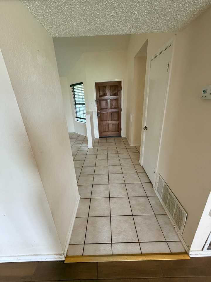 1311 Petunia Dr - Photo 2 of 13