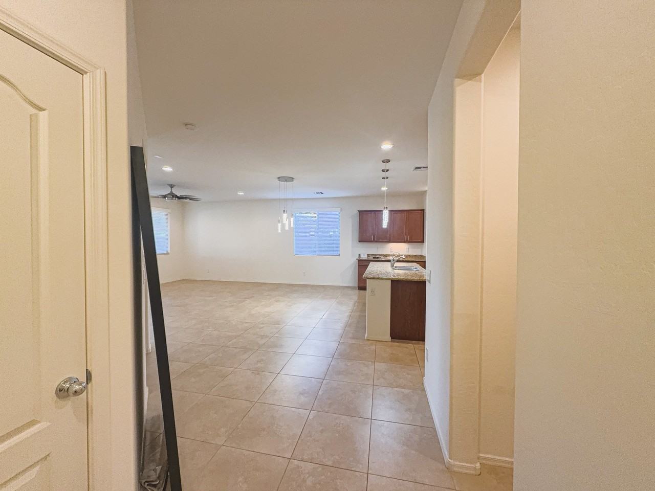 21005 E Pecan Ln - Photo 4 of 20