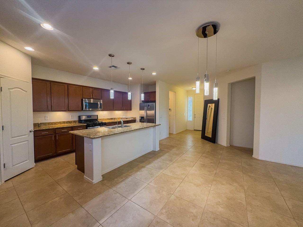 21005 E Pecan Ln - Photo 7 of 20