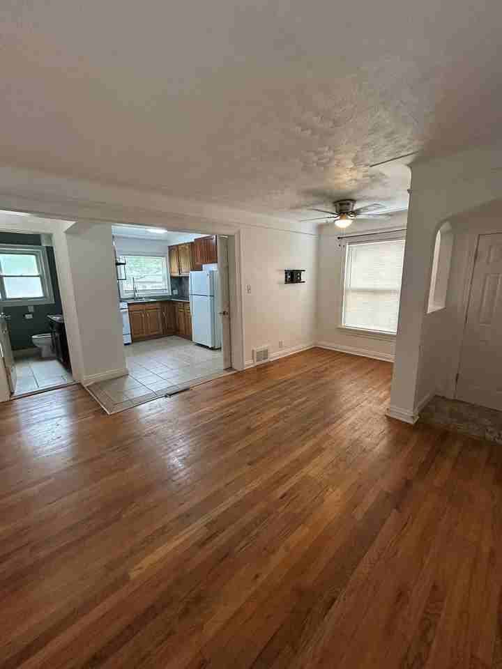 26274 Mcdonald St - Photo 3 of 12