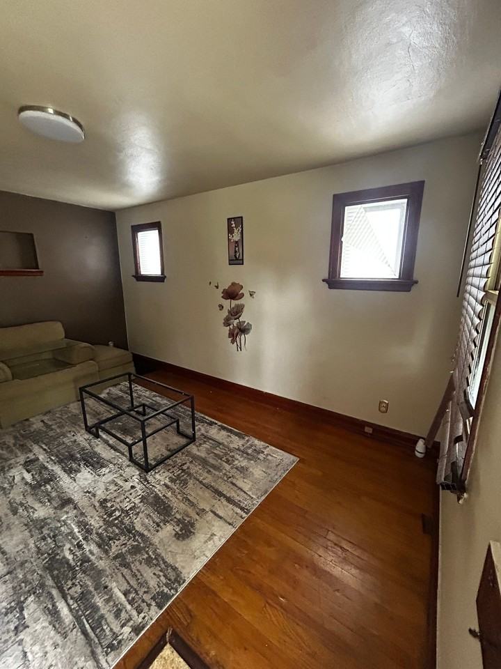 4719 Plover Ave - Photo 7 of 19
