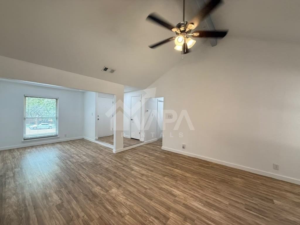 4900 Timber Trace St - Photo 4 of 19