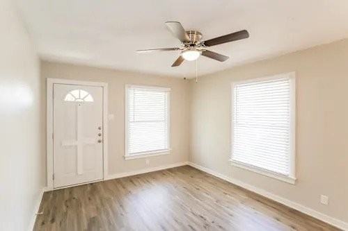 3827 Cornish Ave - Photo 3 of 9
