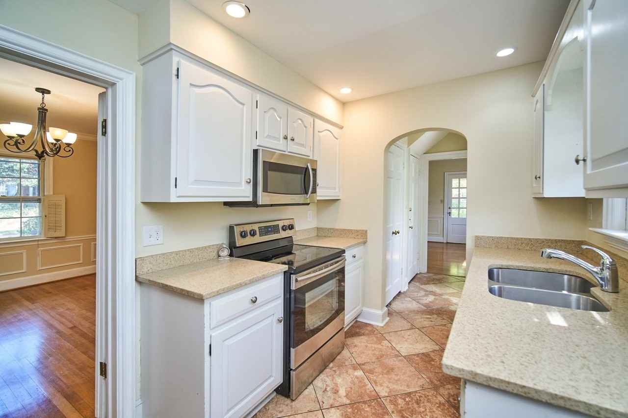 4222 46th St Nw - Photo 3 of 13