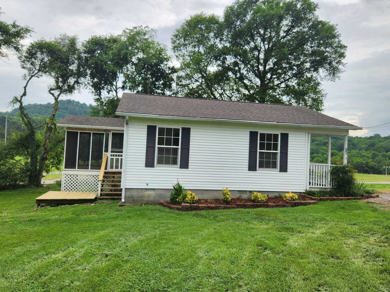 305 Buchanan St - Photo 2 of 17