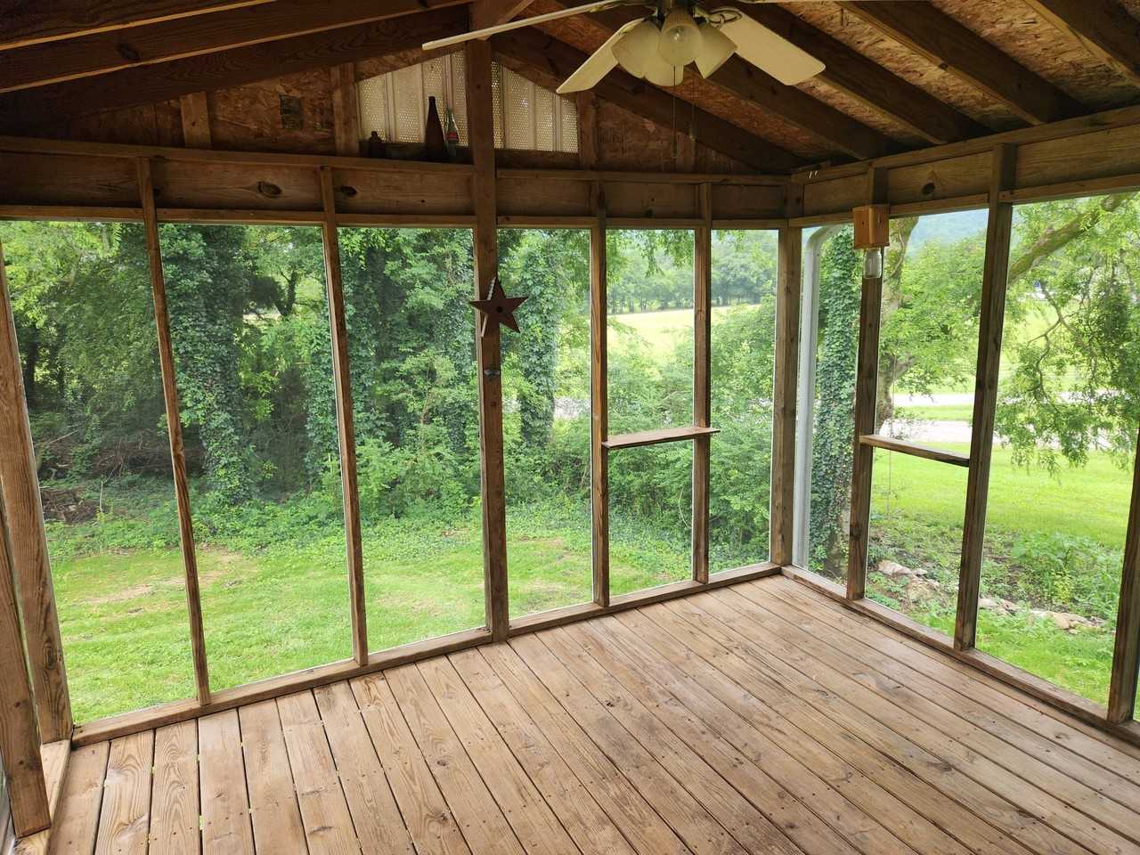 305 Buchanan St - Photo 3 of 17