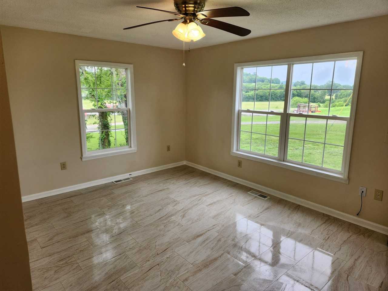 305 Buchanan St - Photo 6 of 17