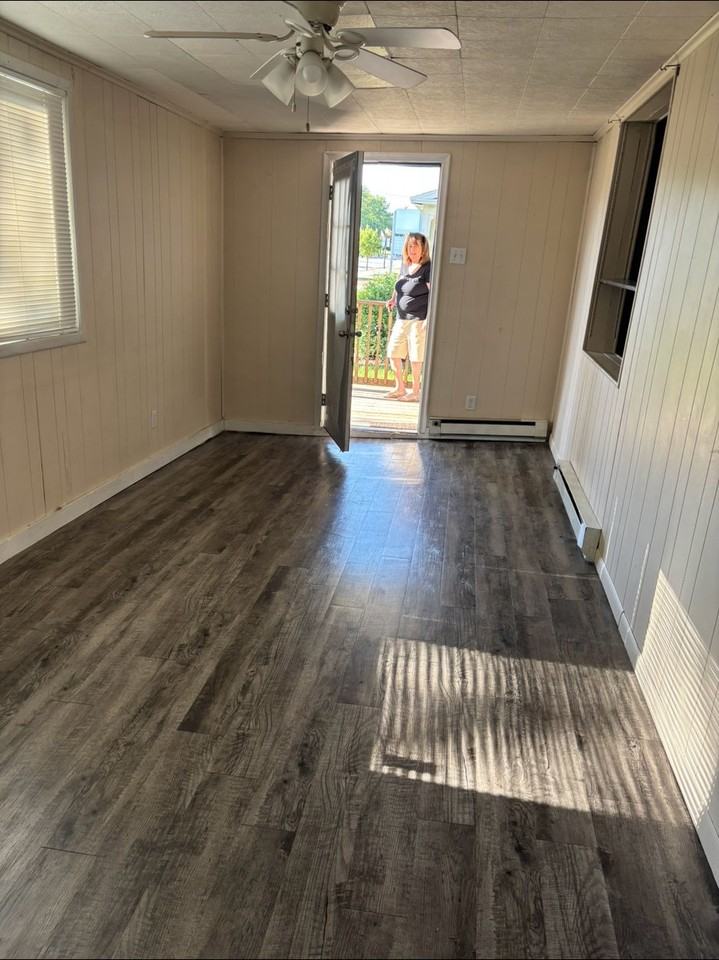 710 S Main St - Photo 2 of 5
