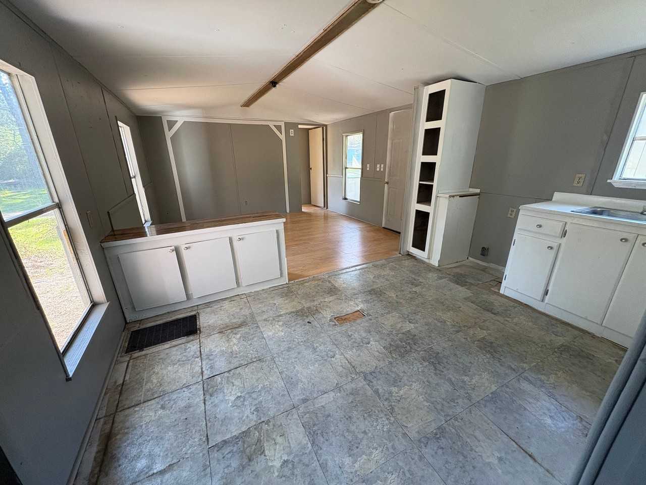 139 Landing Ln #139 - Photo 5 of 7