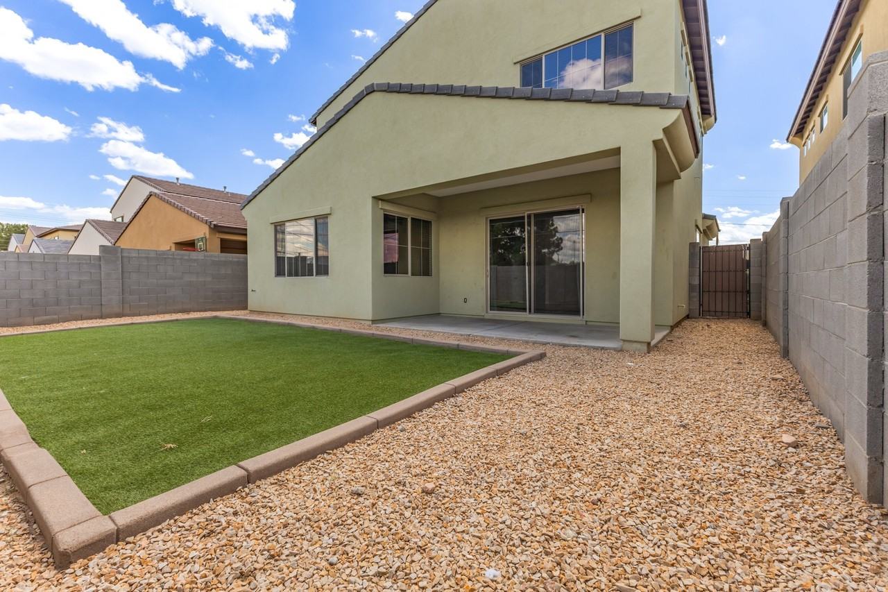 2338 W Sierra Vista Dr - Photo 2 of 20