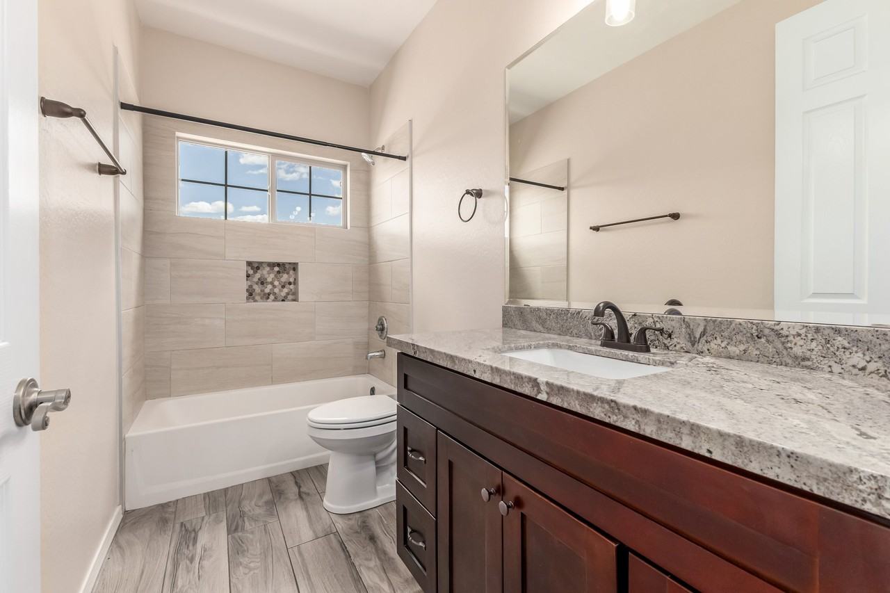 2338 W Sierra Vista Dr - Photo 4 of 20