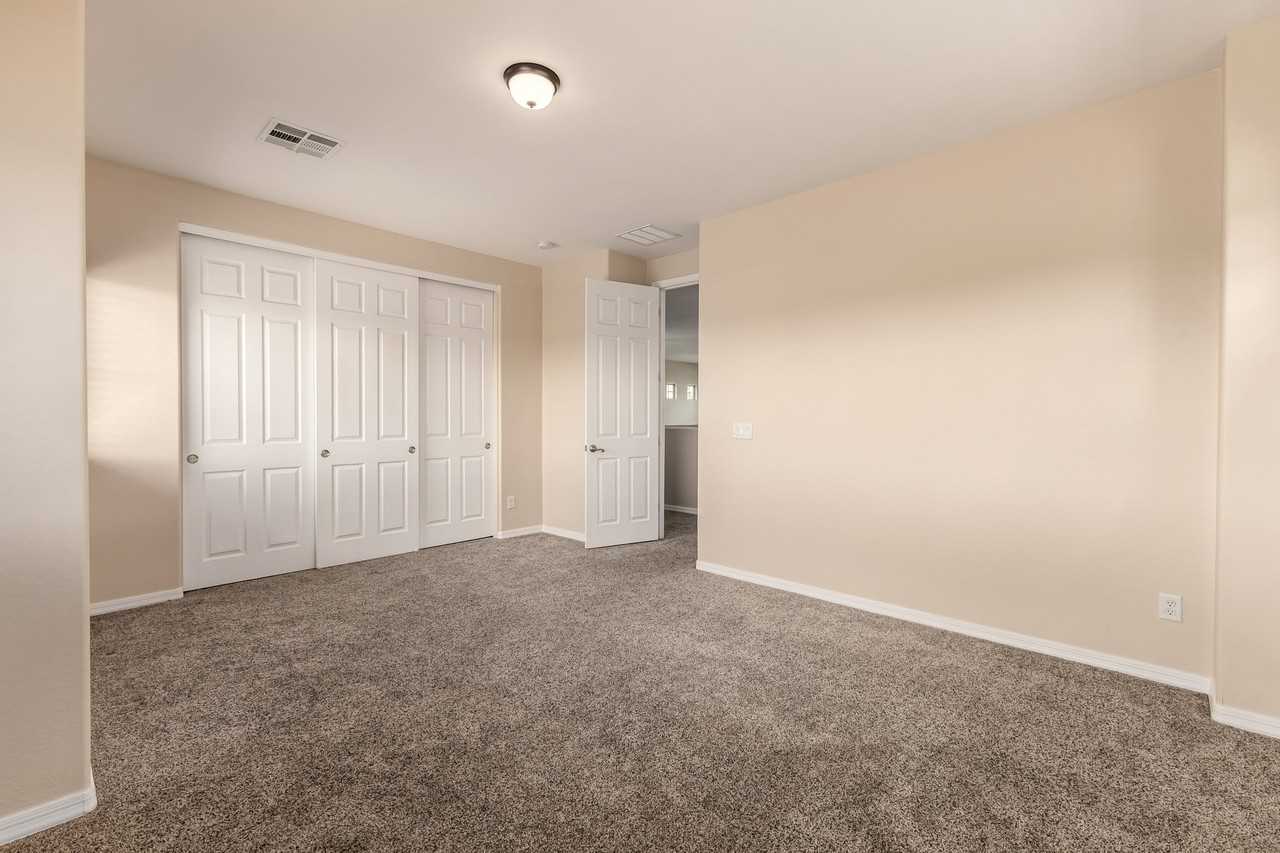 2338 W Sierra Vista Dr - Photo 5 of 20