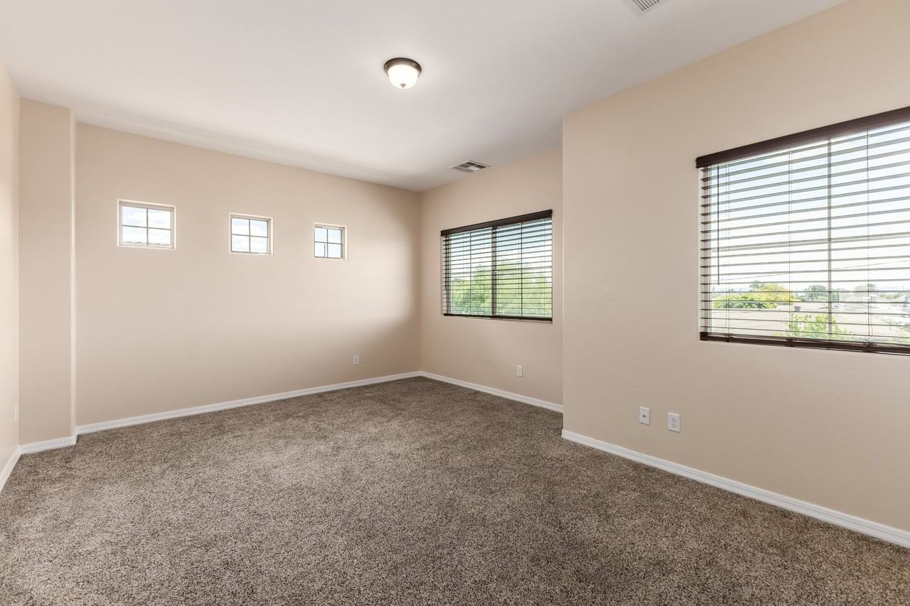 2338 W Sierra Vista Dr - Photo 6 of 20