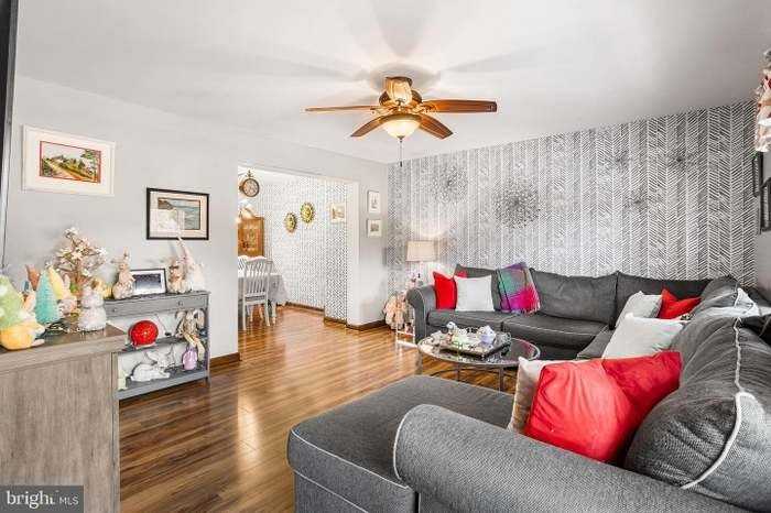 16 Lincoln Ave - Photo 5 of 19