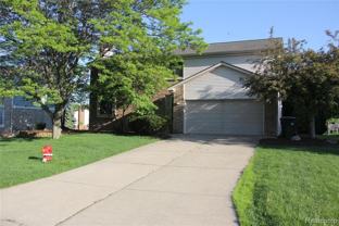 1947 N Fairview Ln - Photo 1 of 1