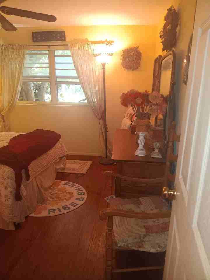 250 N New Hampshire Ave - Photo 2 of 10