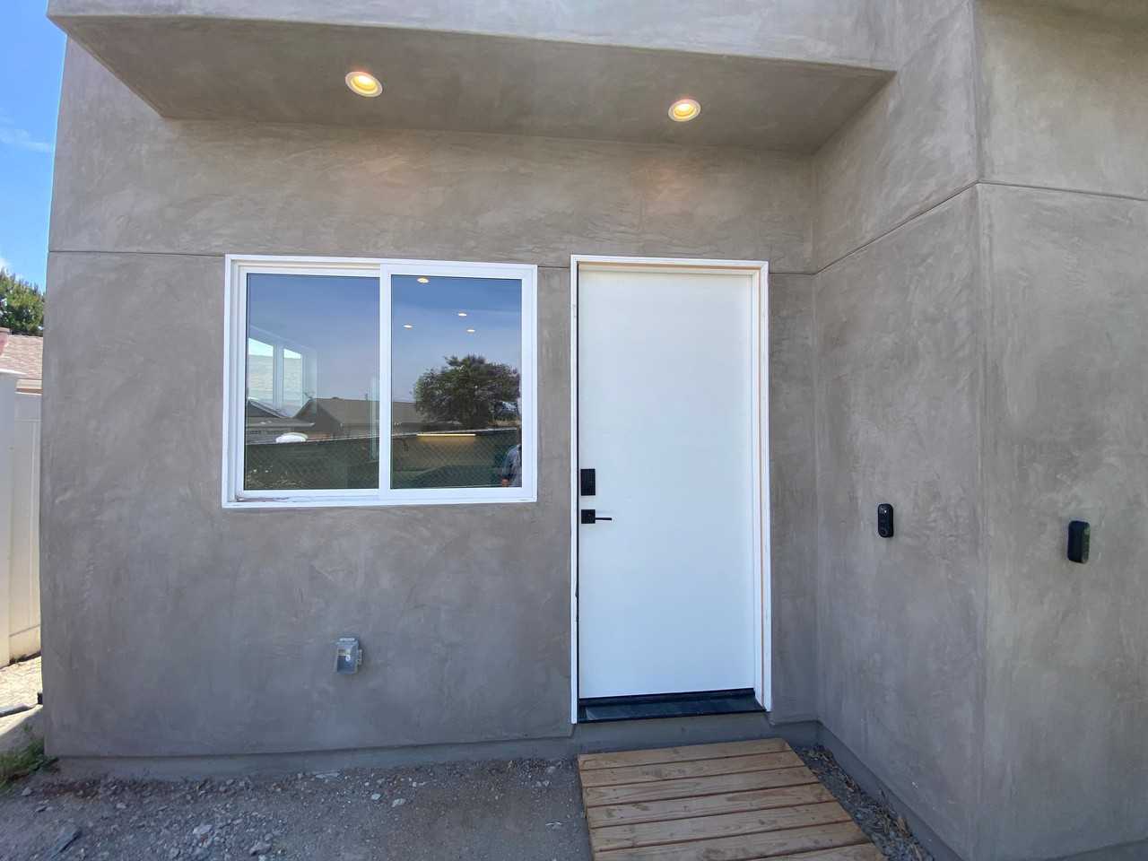 11289 Ganesta Rd - Photo 2 of 14