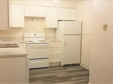 15416 74th Ave E #D - Photo 3 of 12