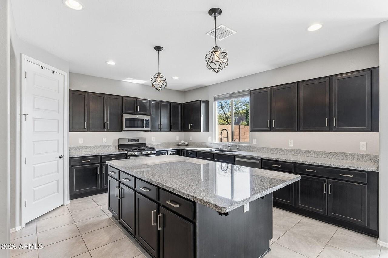 22477 N 95th Dr - Photo 6 of 20