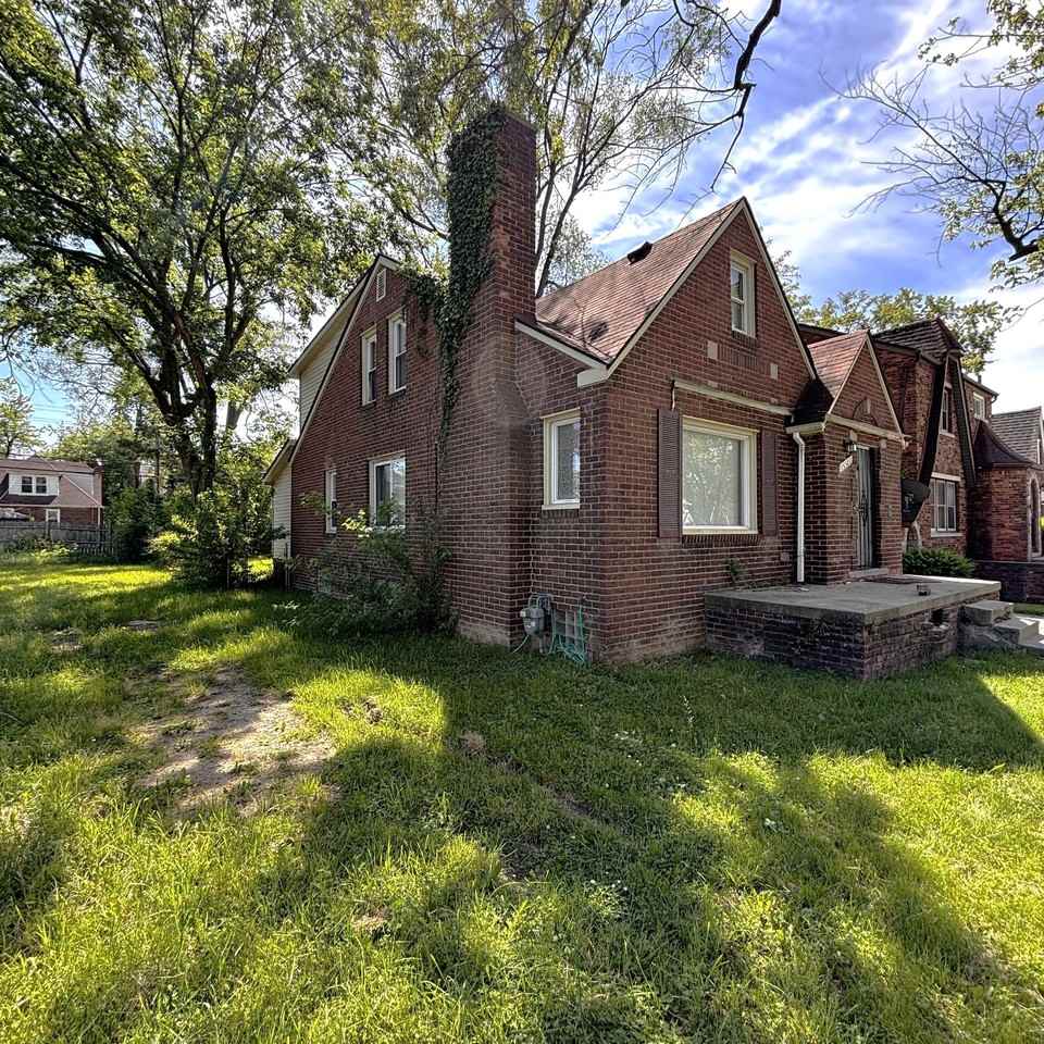 15508 Coyle St - Photo 2 of 10
