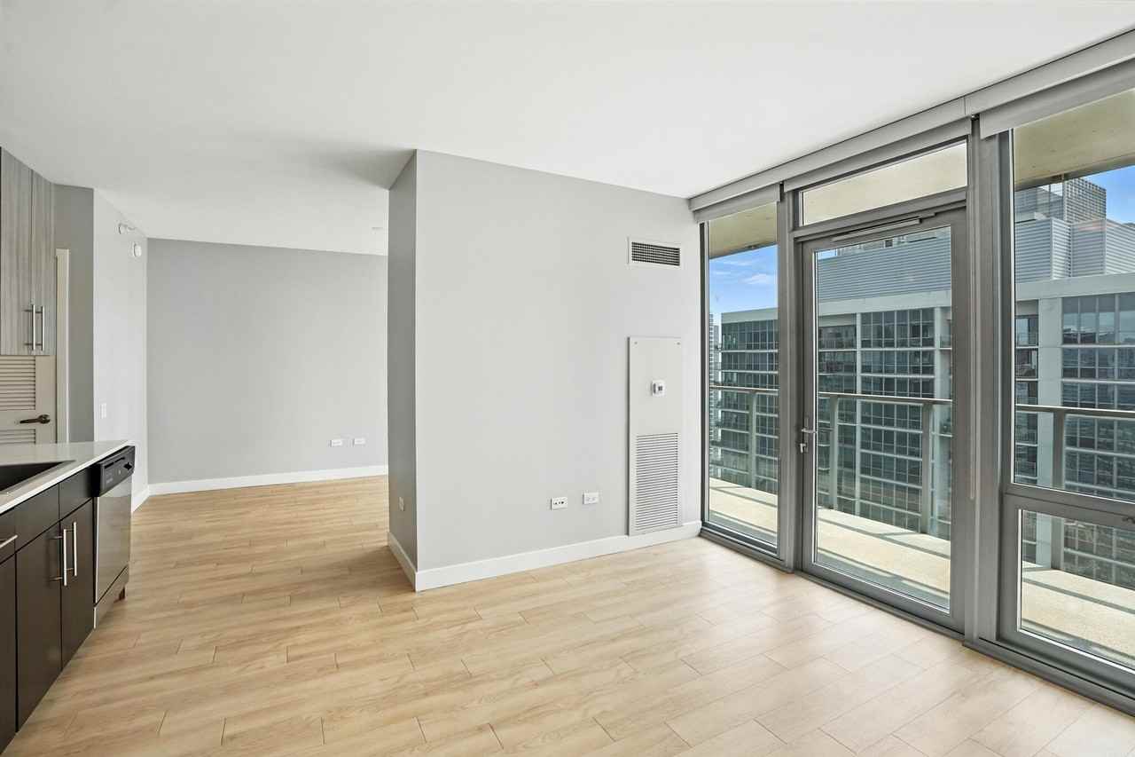 326 E Wacker Dr - Photo 2 of 19