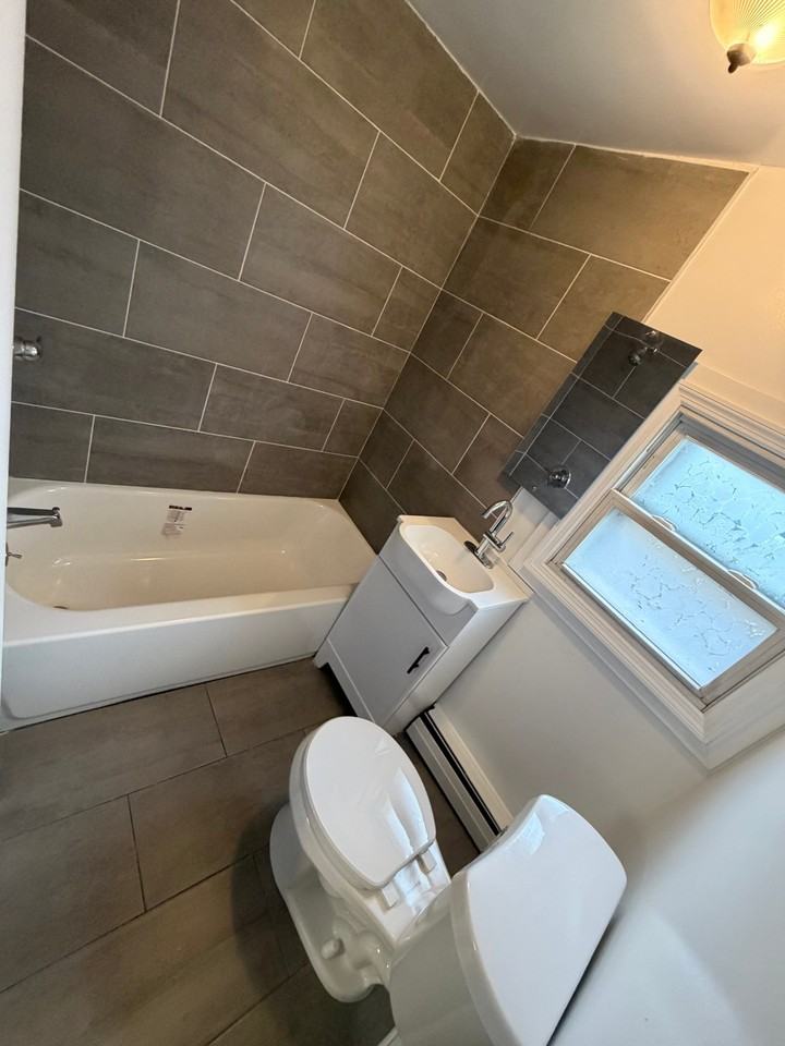 738 Edgar Rd #2 - Photo 2 of 4