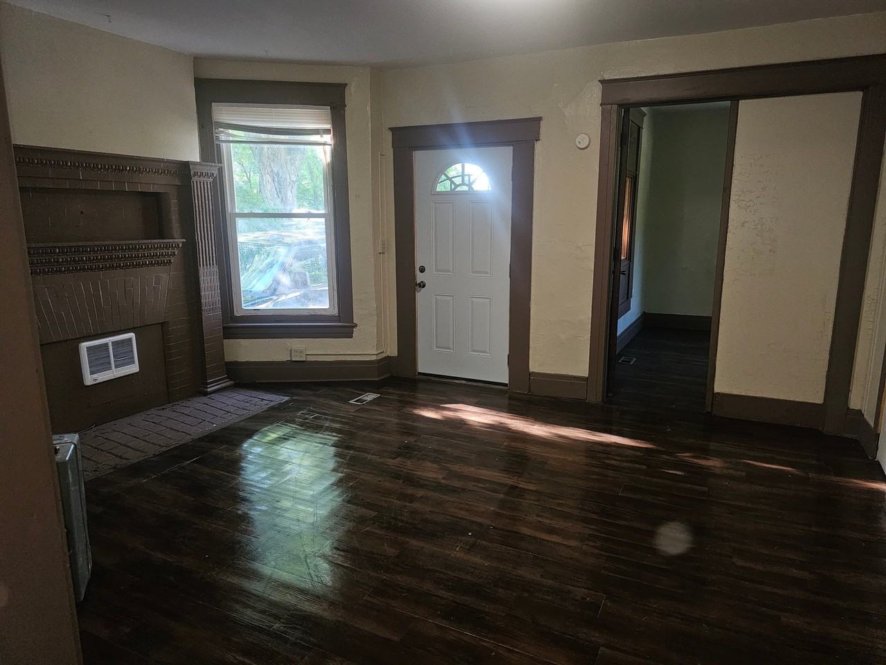 208 Bellview St - Photo 2 of 6