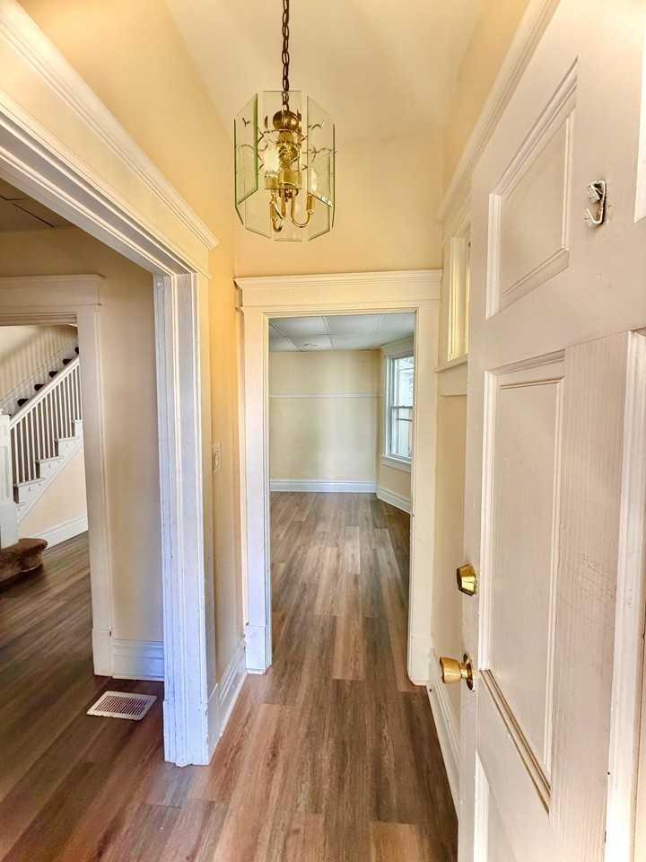 20 Elm St - Photo 2 of 20