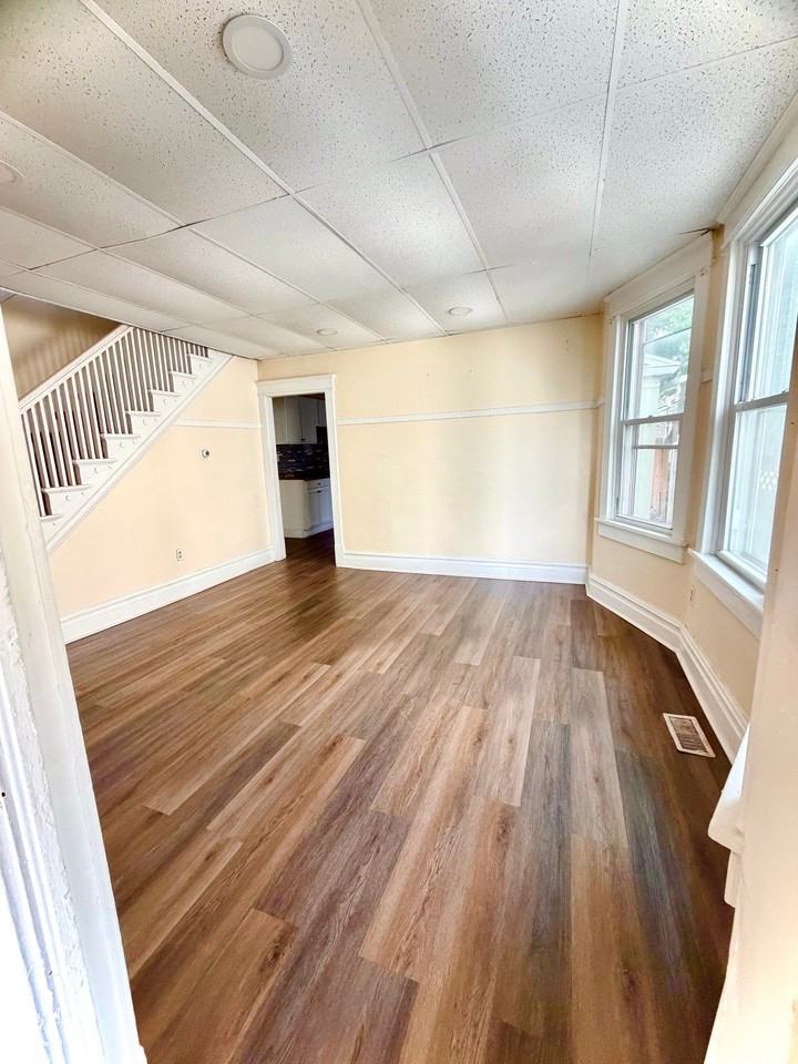20 Elm St - Photo 3 of 20