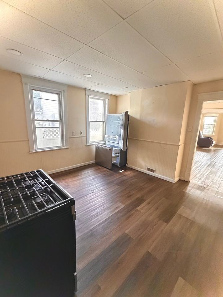 20 Elm St - Photo 7 of 20