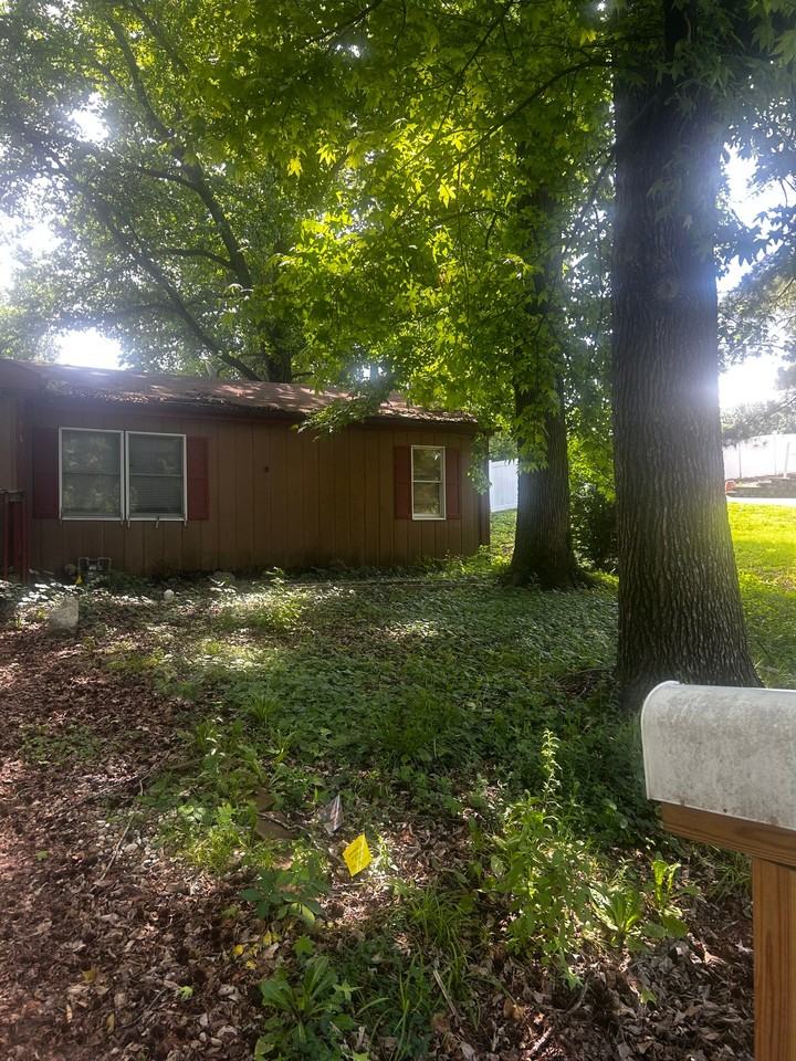 1225 East Dr - Photo 2 of 20
