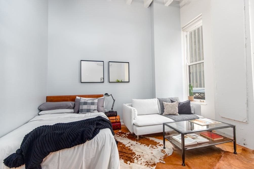 29 E Adams St #402
