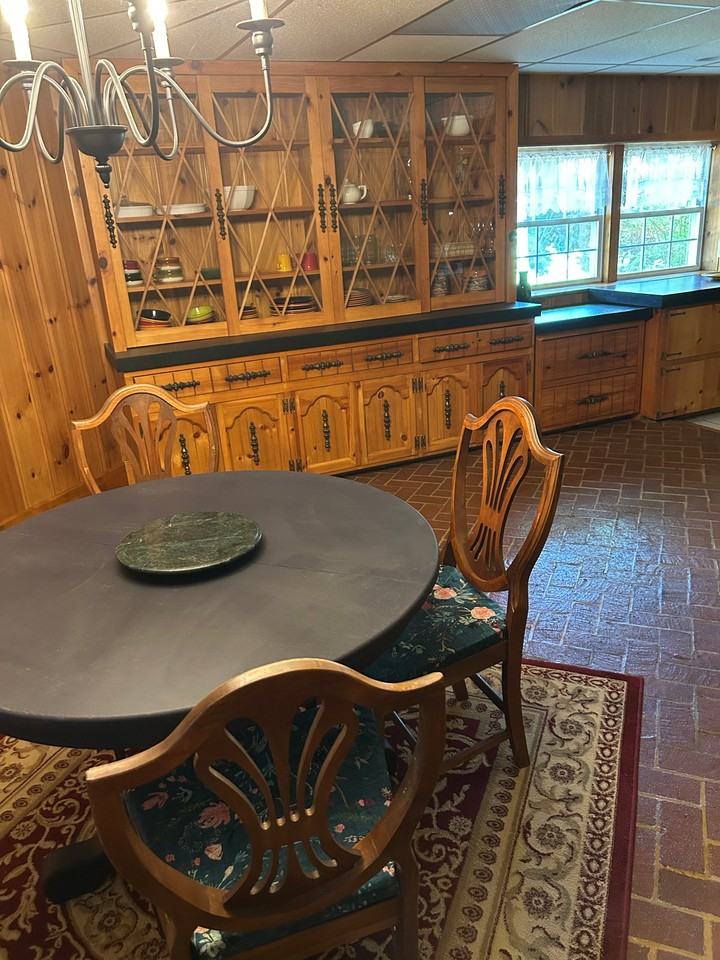1541 Duke Rd - Photo 3 of 15