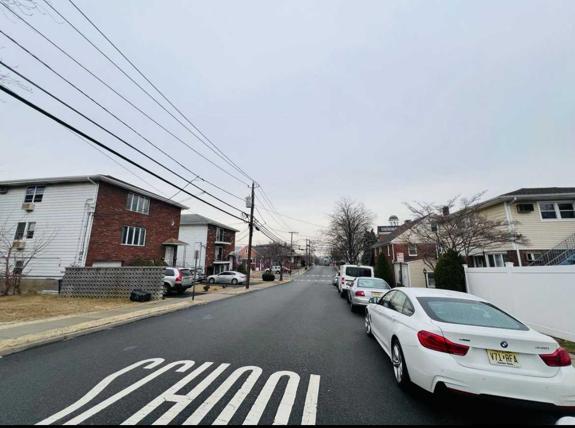 94 1st St - Photo 4 of 14