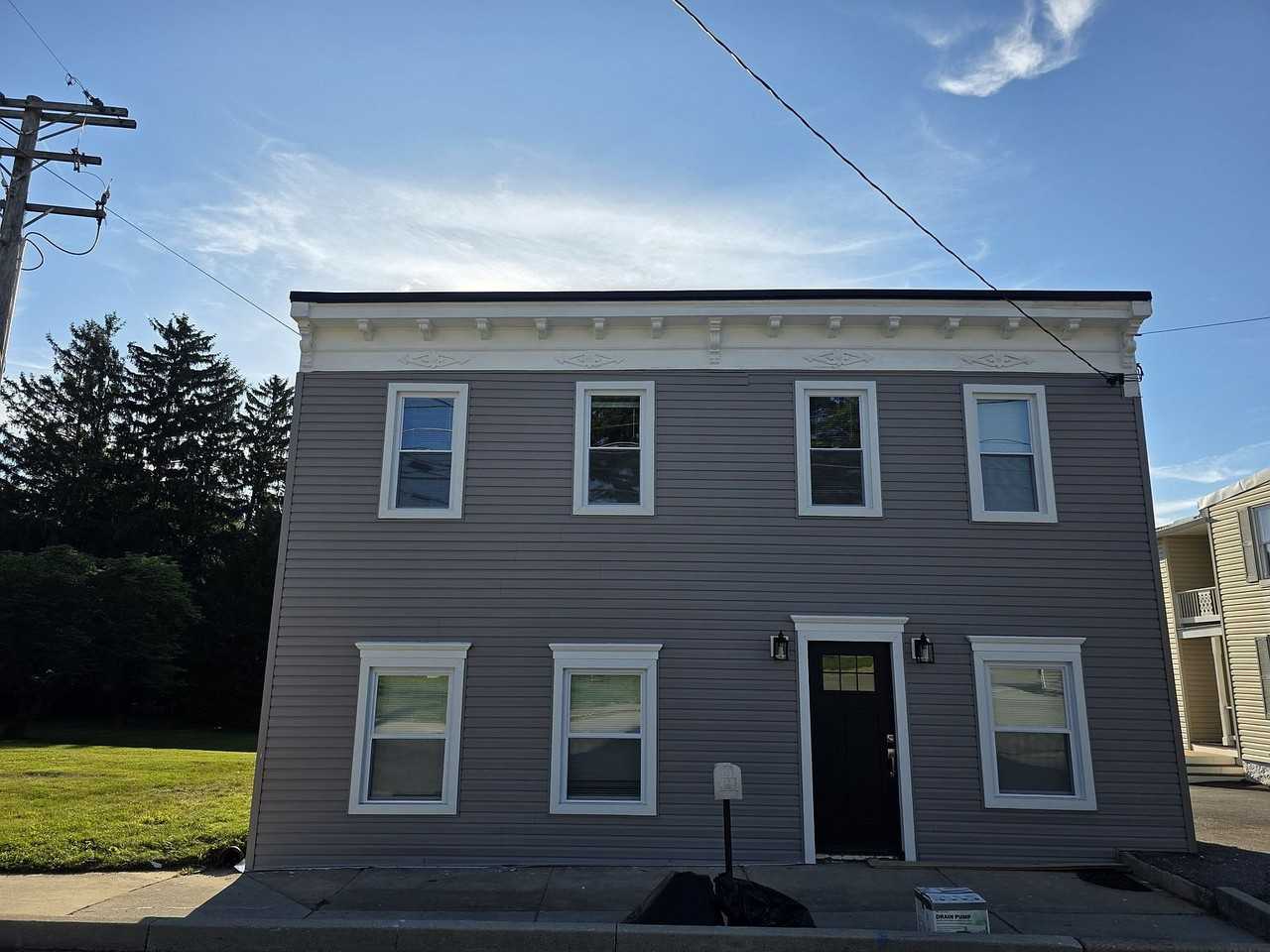 29 S Main St - Photo 2 of 12