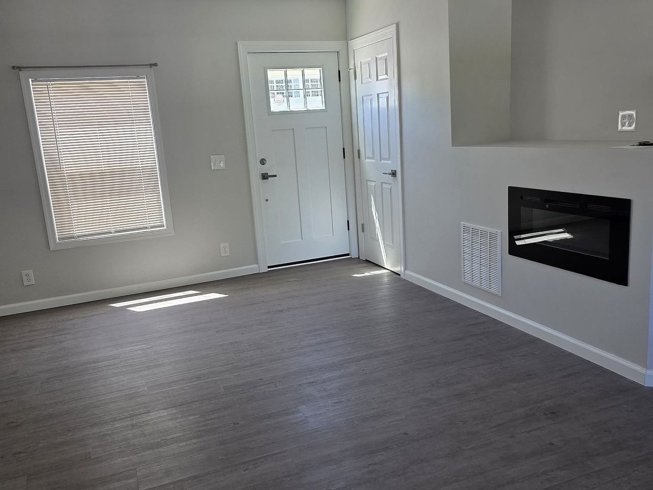 29 S Main St - Photo 6 of 12
