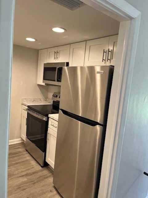 2430 Harn Blvd #7 - Photo 4 of 10