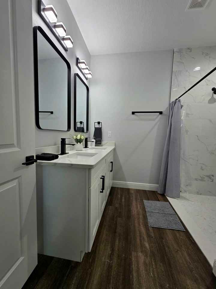7105 Happiness St - Photo 2 of 20
